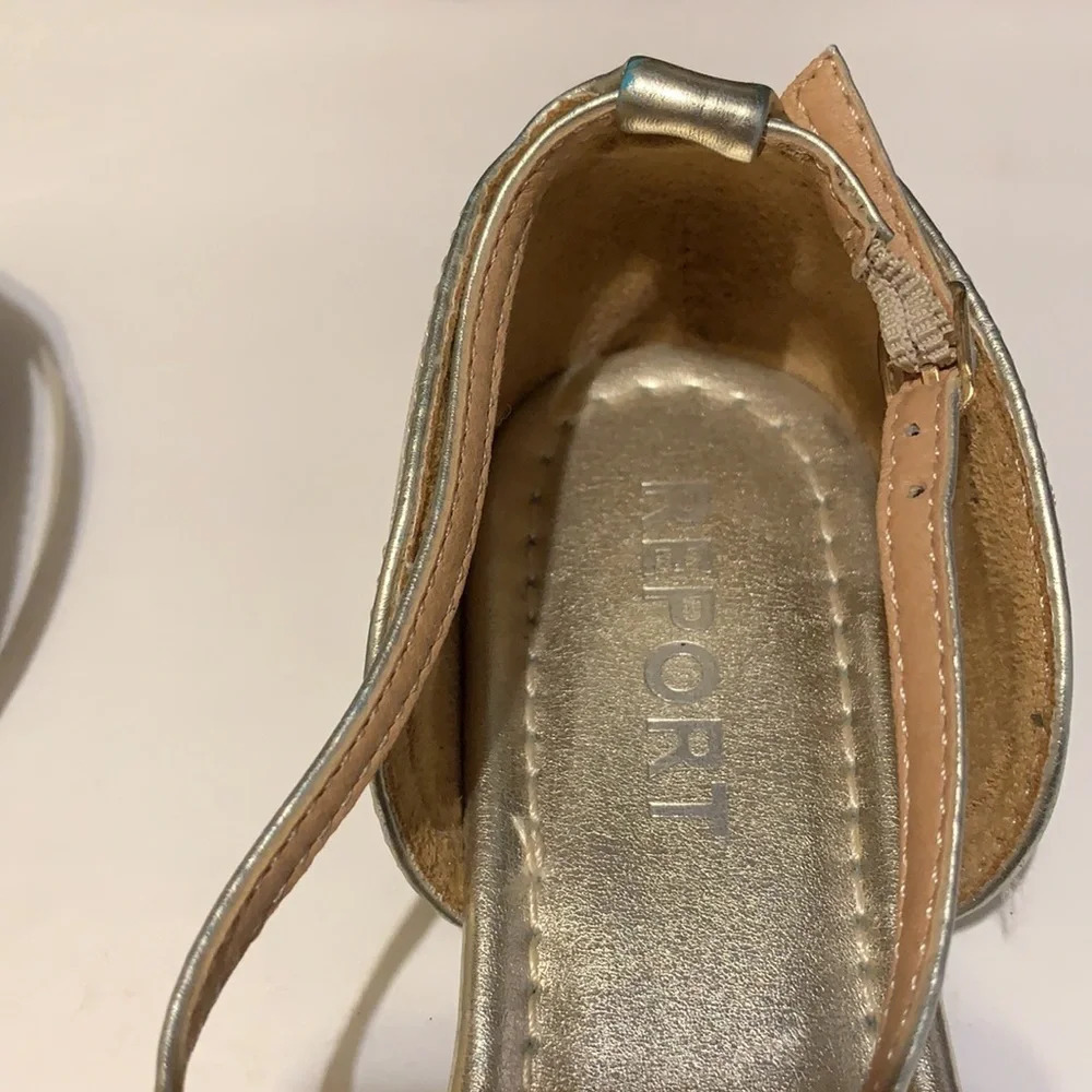 Report Gold Sandal Flats size 7.5 - Picture 2 of 4